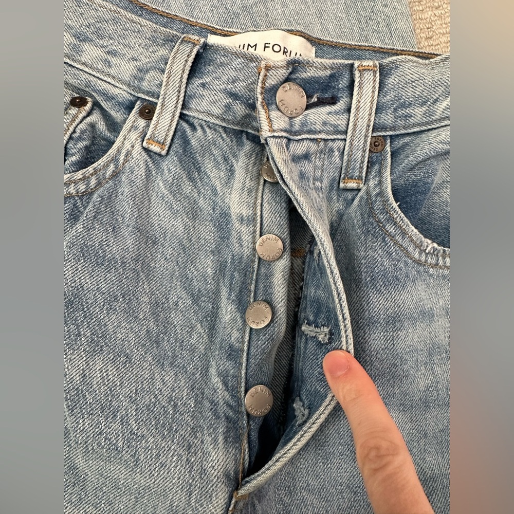 Denim Forum The Joni High Rise Loose 29L Light Wash Jeans - Picture 3 of 7